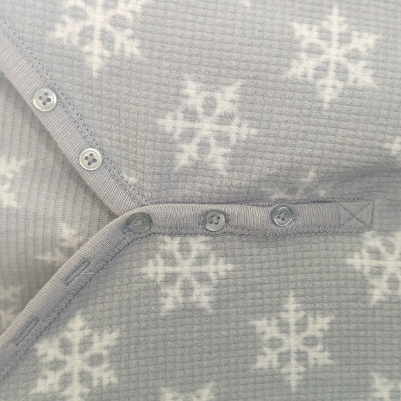 Women's Gray Snowflake Nightshirt 2X - Picture 3 of 5